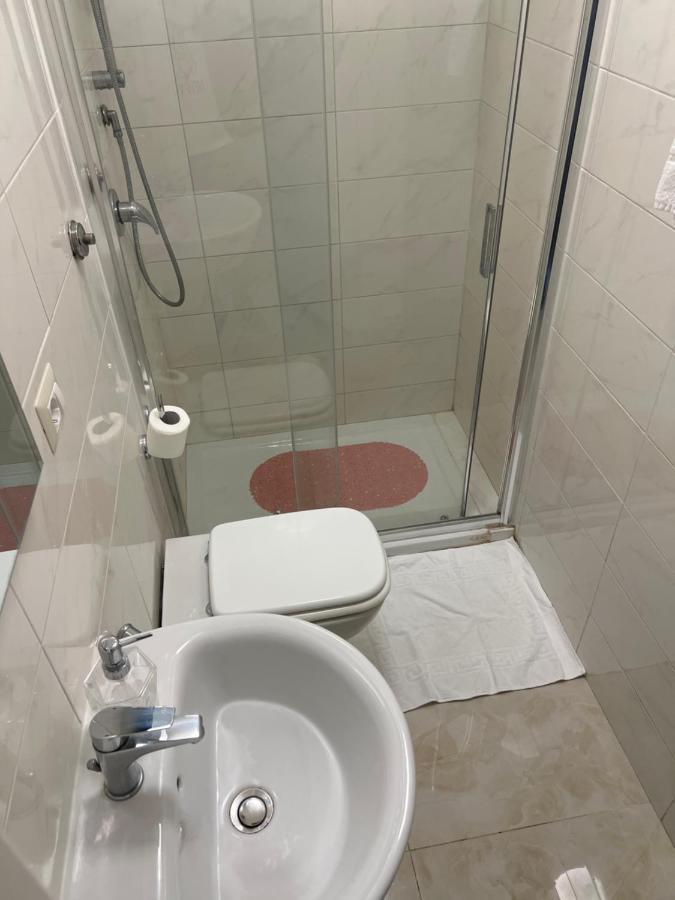 Relax On 2 - Guesthouse Рим Экстерьер фото