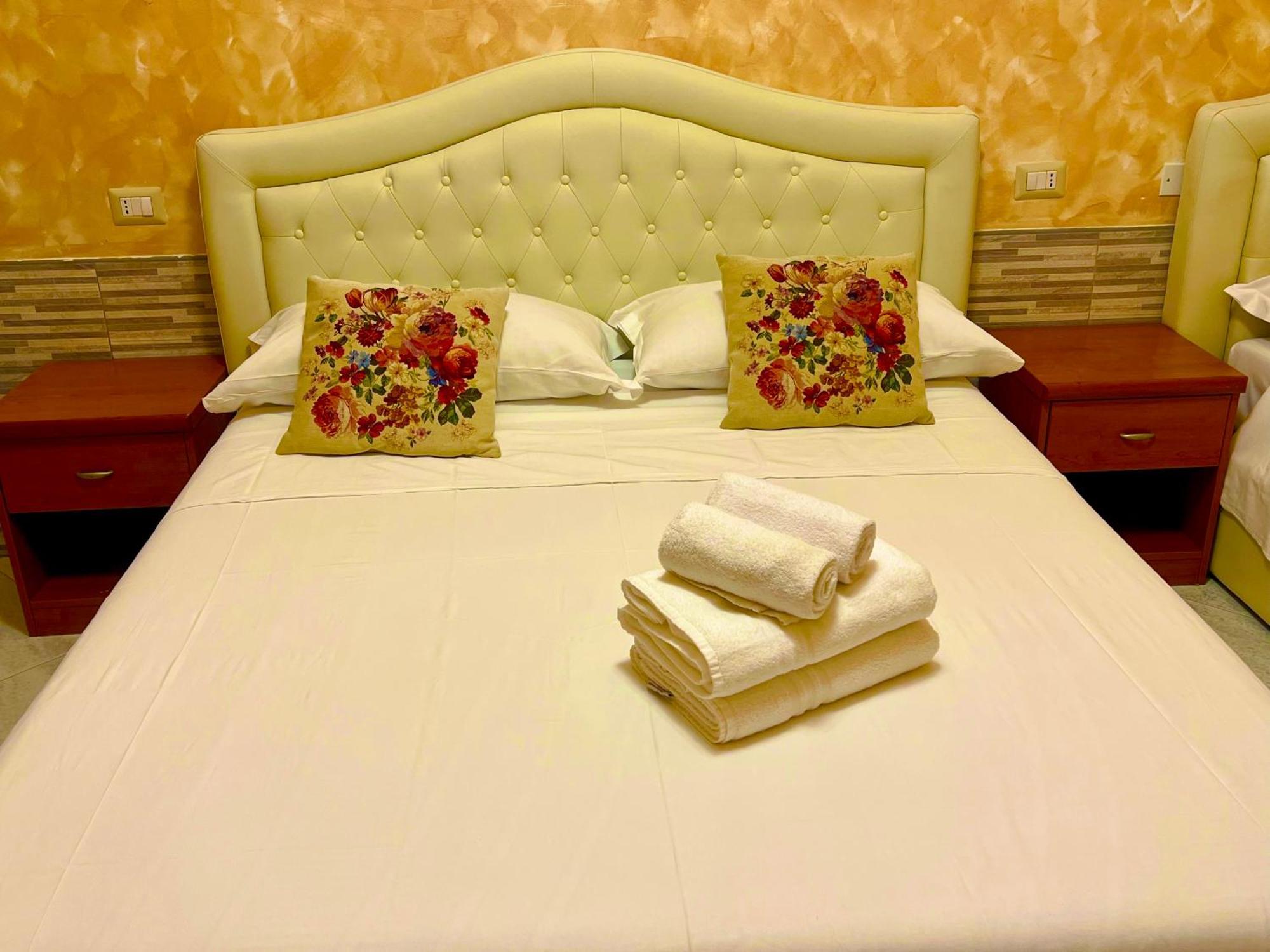 Relax On 2 - Guesthouse Рим Экстерьер фото