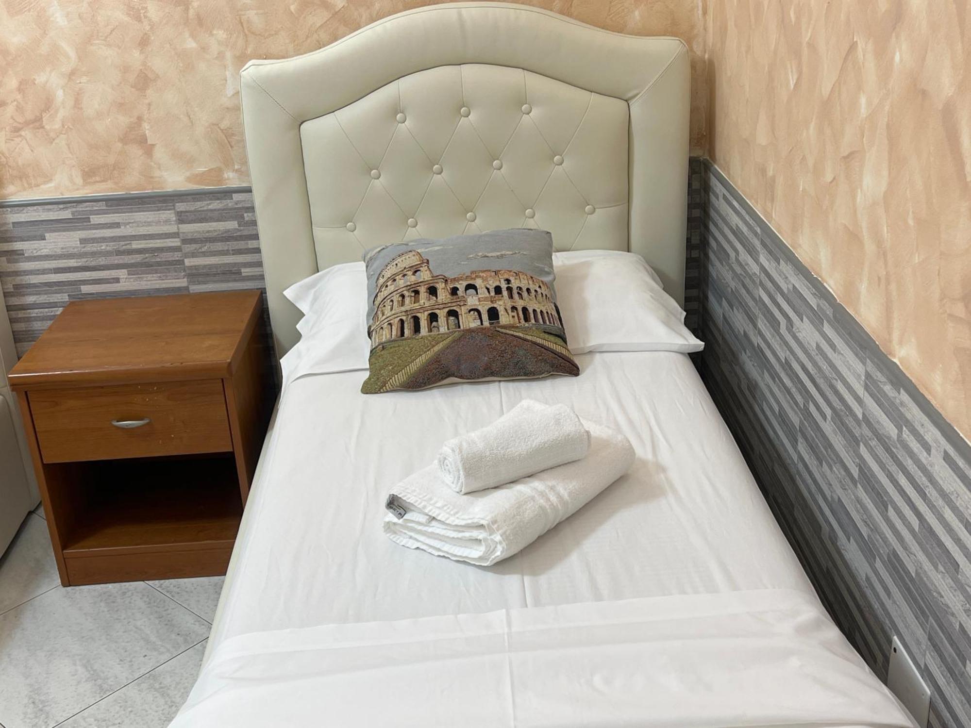 Relax On 2 - Guesthouse Рим Экстерьер фото